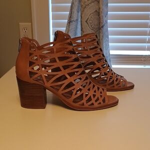 Vince Camuto Tan Leather 3 Inch Chunky Sandals- Womans Size 10 M